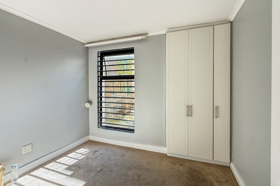5 Bedroom Property for Sale in Plattekloof Western Cape